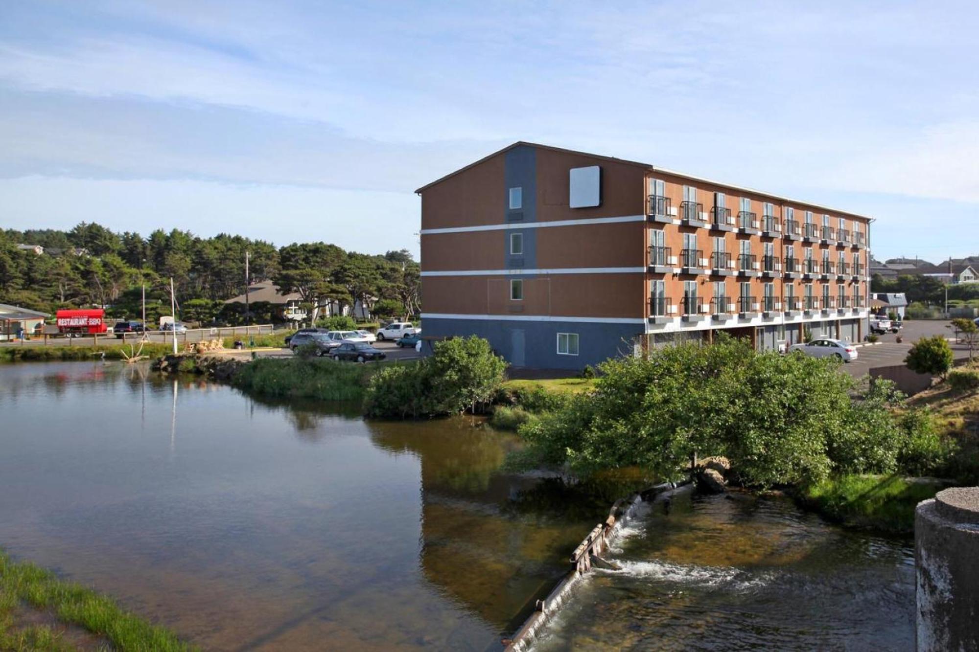 Inn At Lincoln City By Oyo Exterior photo